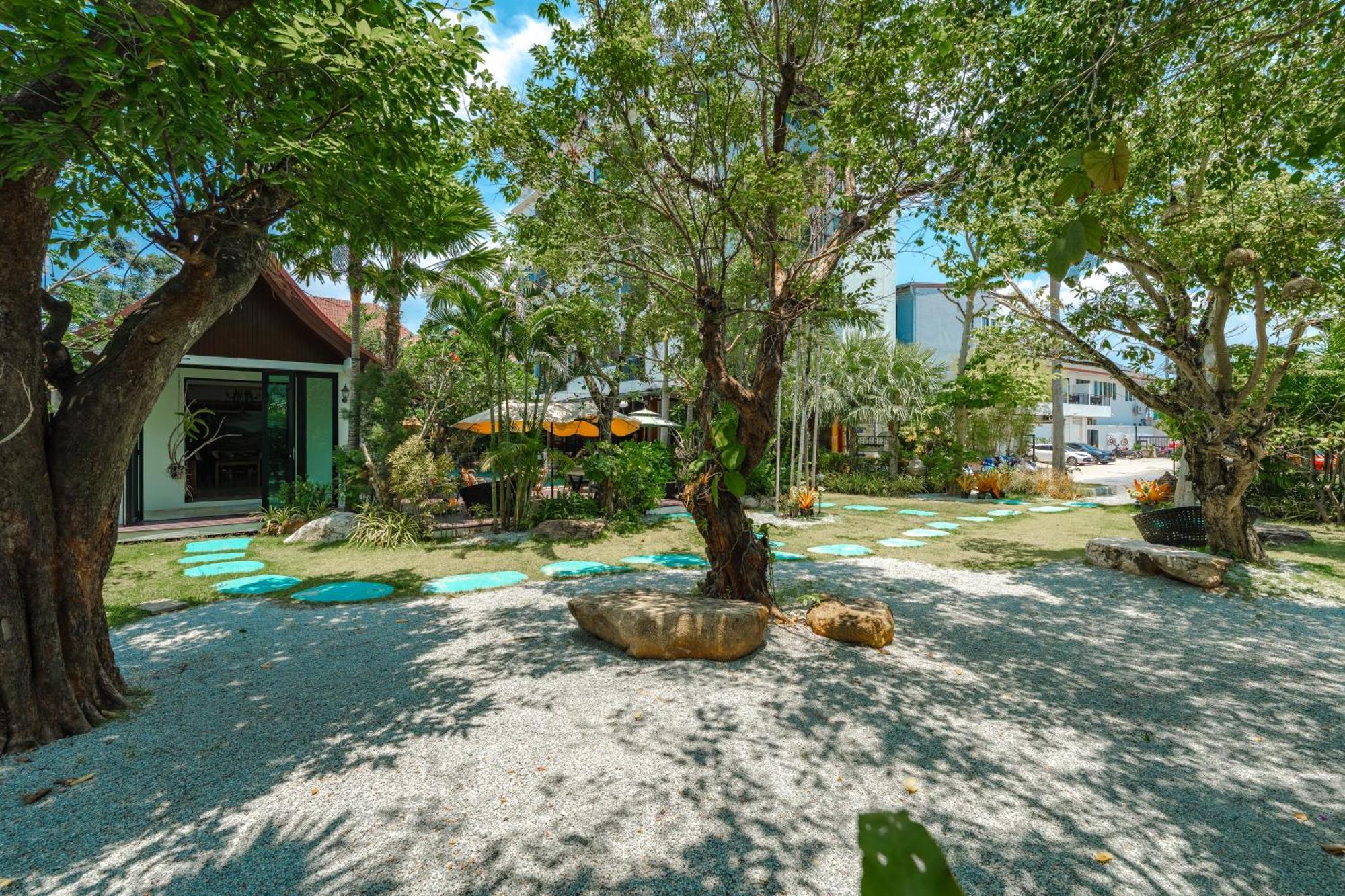 Coco Paradiso Phuket Sha Exterior foto
